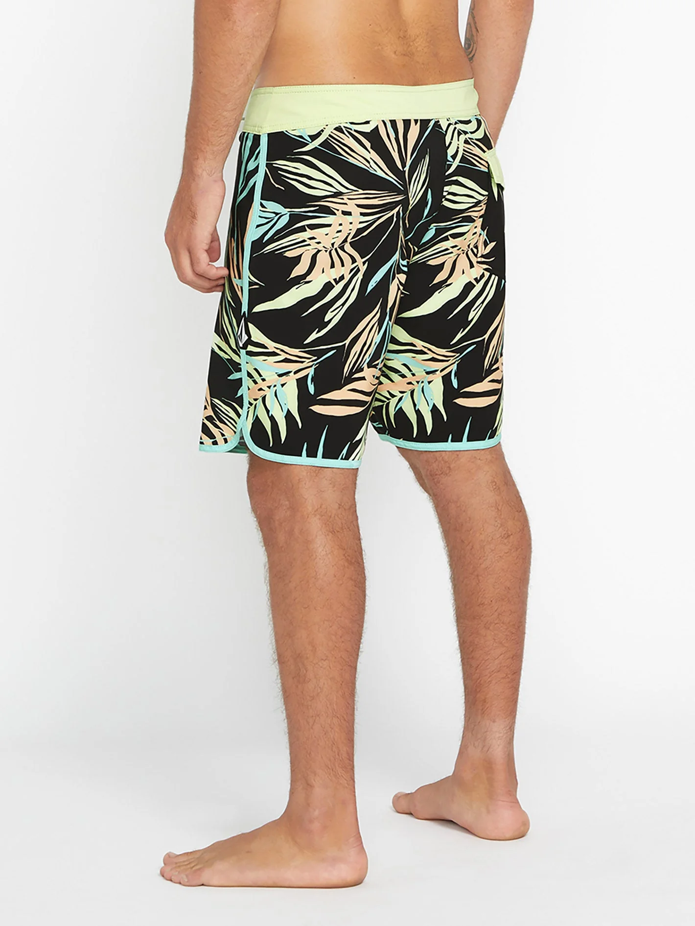 Bleeding Leaf Mod 18" Badeshorts - BLACK - Image 5