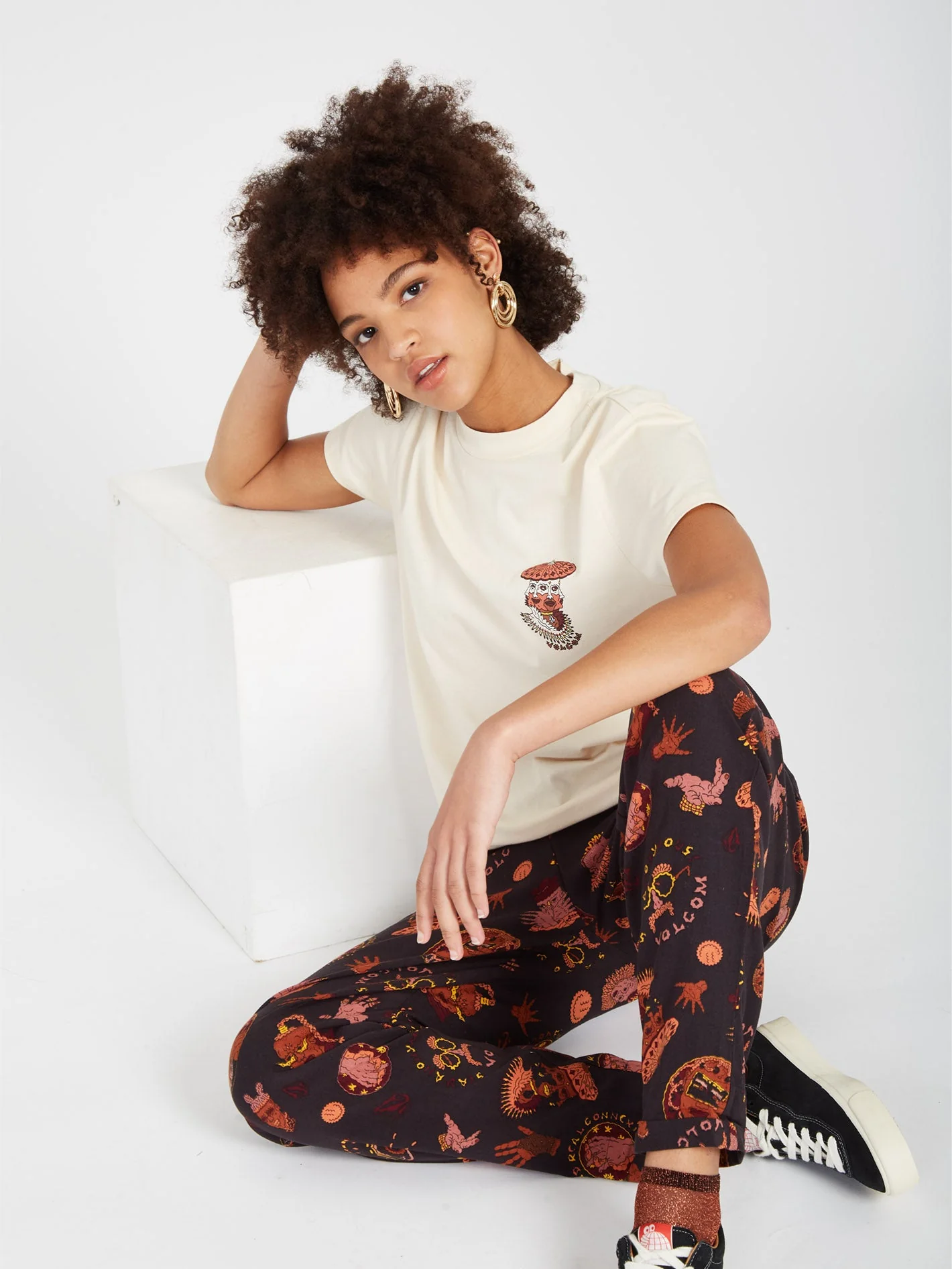 Connected Minds T-Shirt - SAND - Image 8