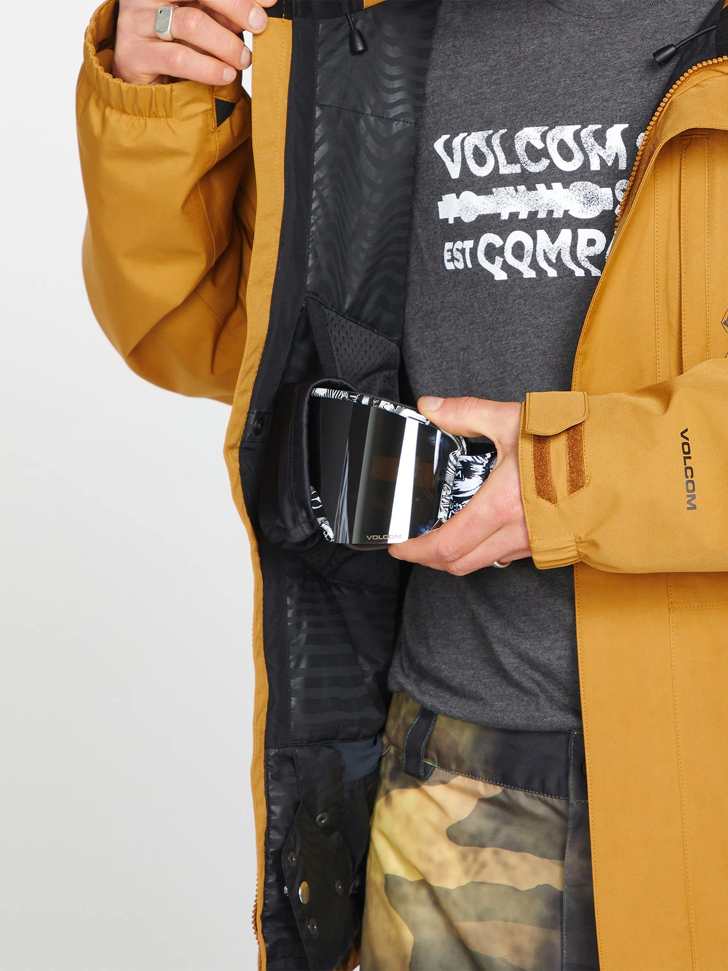 Dua Insulated Gore-Tex Jacket - Caramel - Image 12
