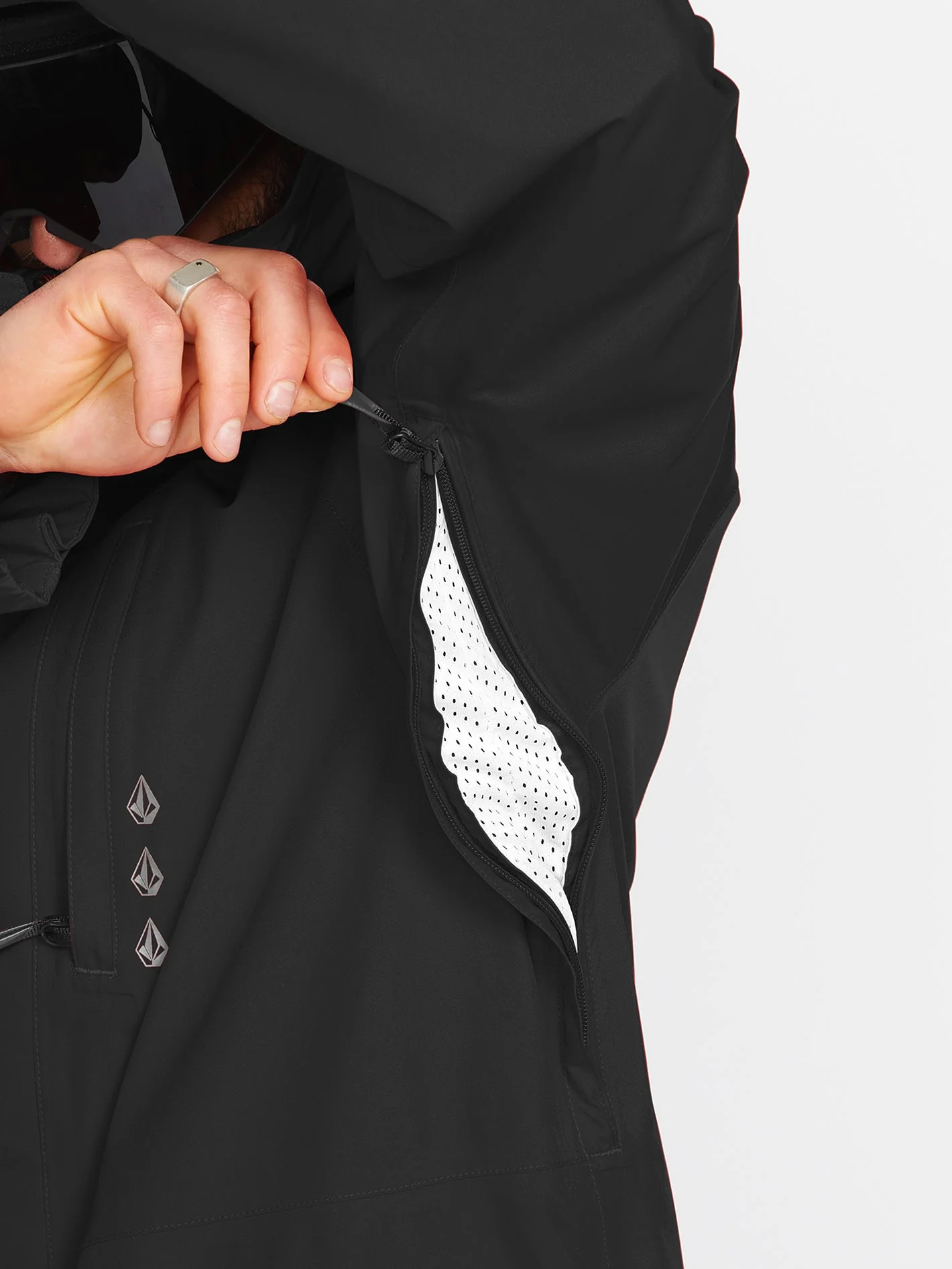 Dua Insulated Gore-Tex Jacket - Black - Image 9