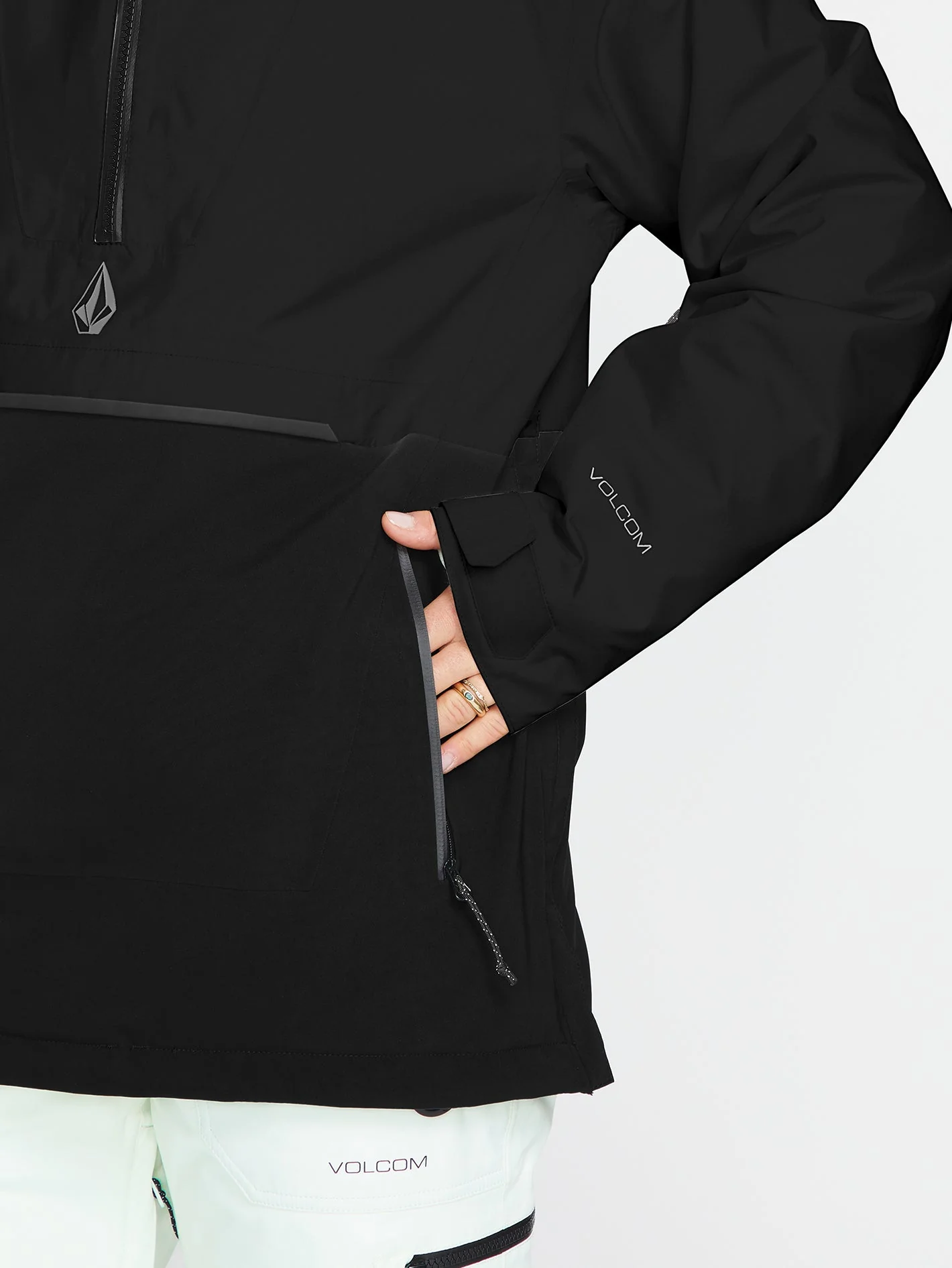 Fern Insulated Gore-Tex Pullover Jacket - Black - Image 9