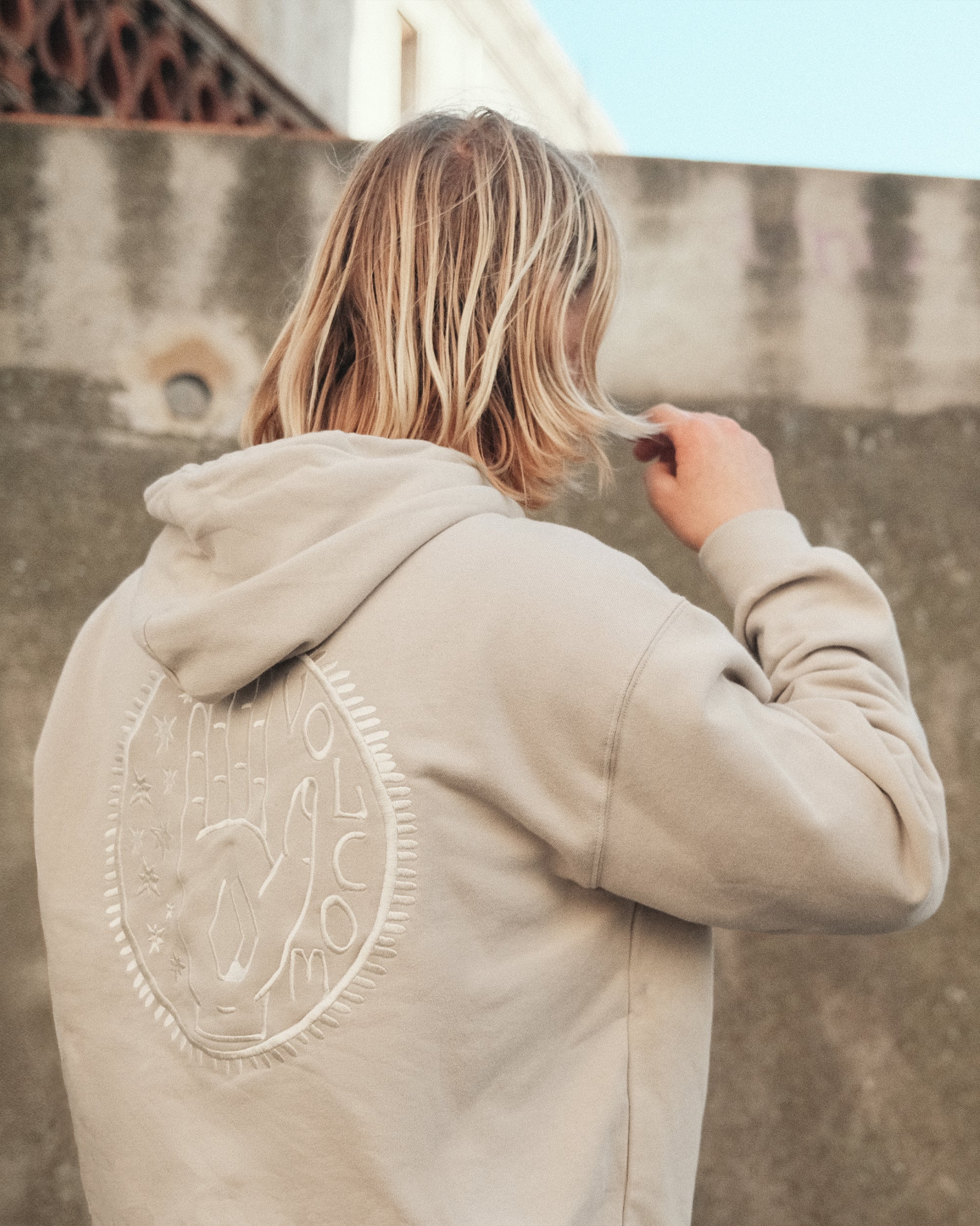Handerry Kapuzenpullover - LIGHT KHAKI - Image 4