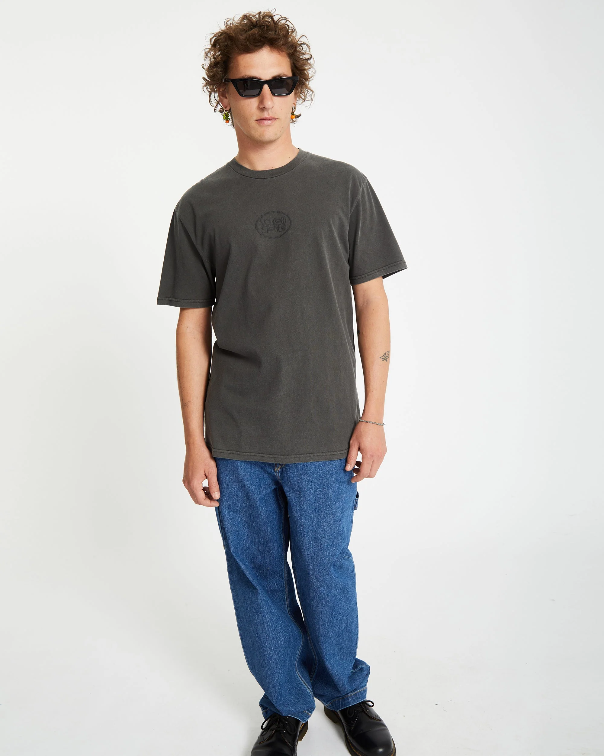 Handstone T-shirt - BLACK - Image 5