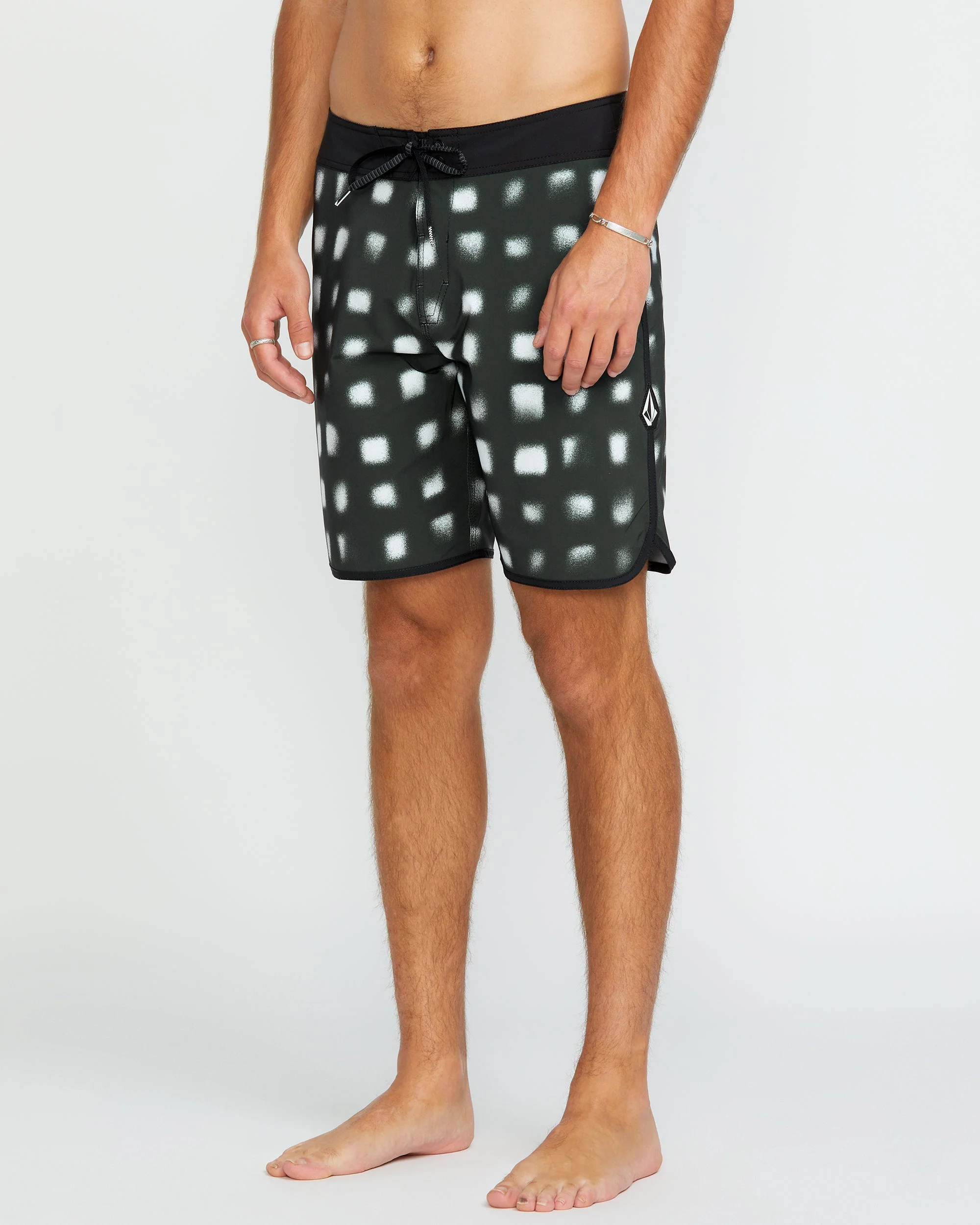 Infuse Scallop Mod 19" Boardshorts - BLACK - Image 5