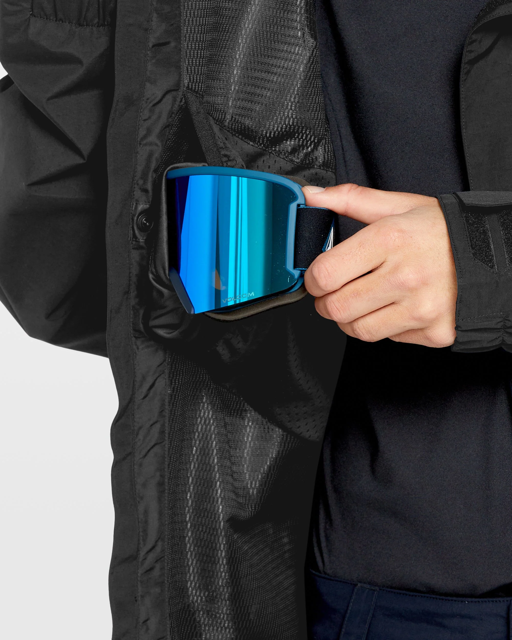 L Gore-Tex Jacke - Black - Image 9