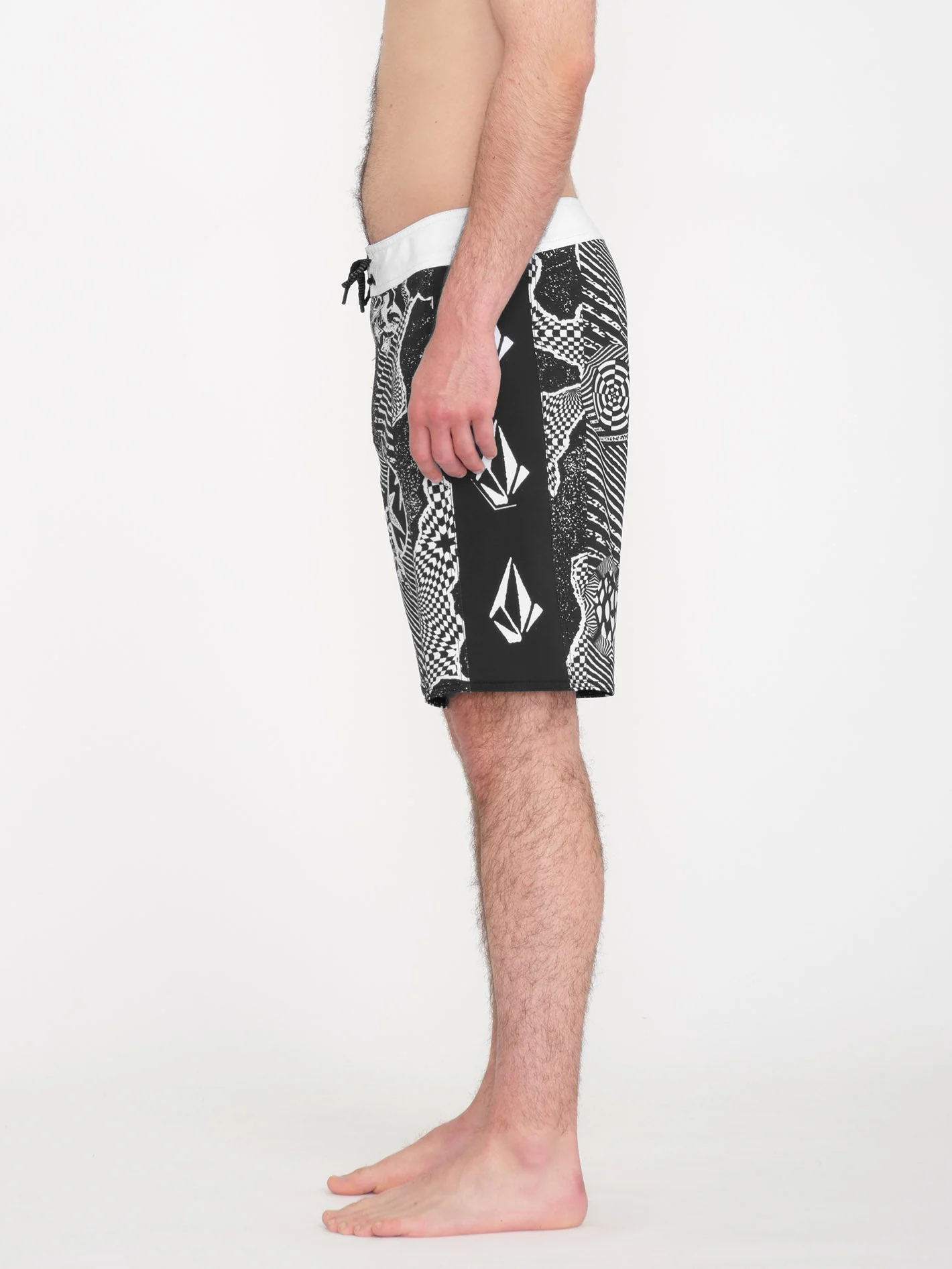 Lido Iconic Mod 19" Boardshort - BLACK WHITE - Image 3