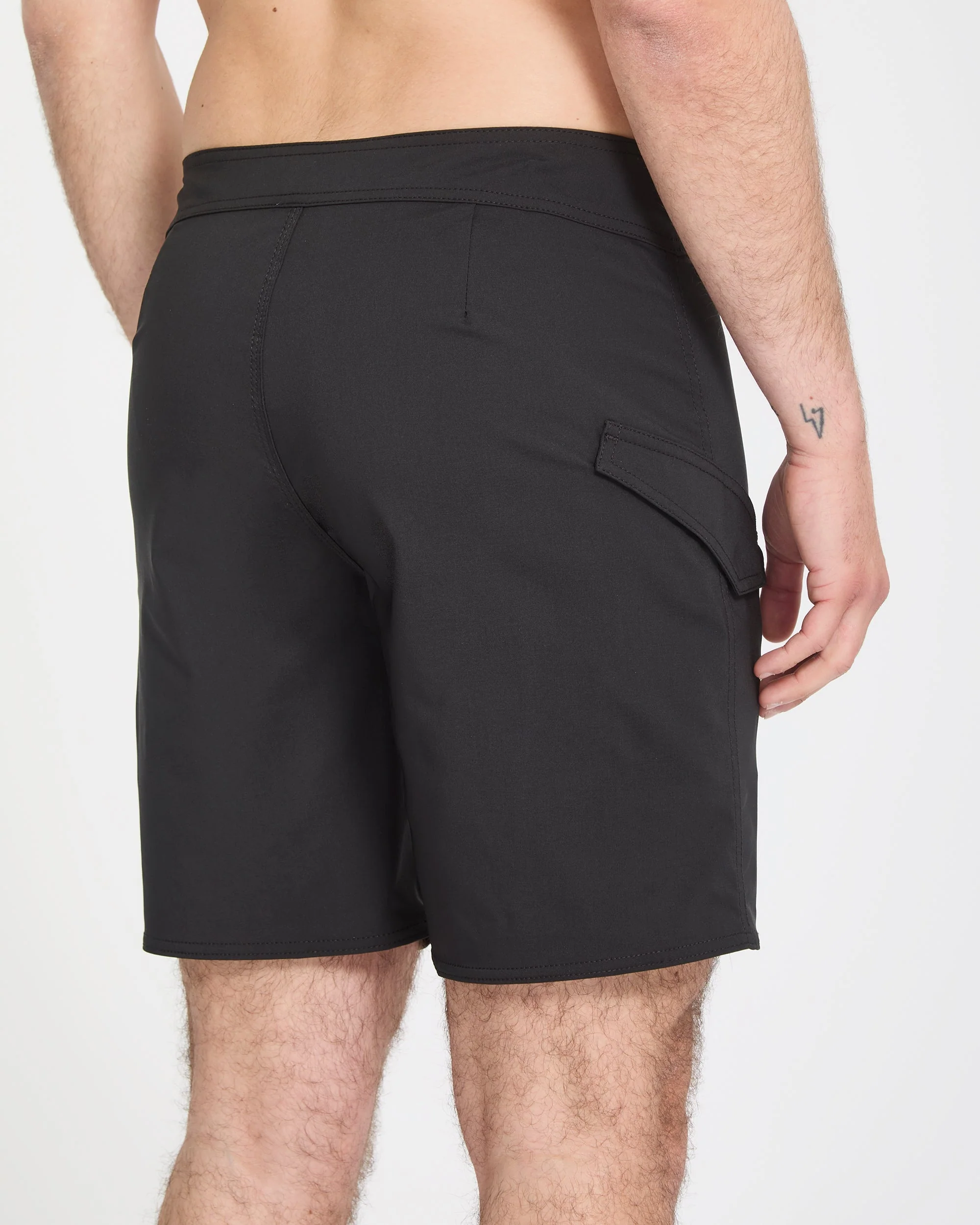 Lido Solid Mod 18" Boardshorts - Black - Image 5