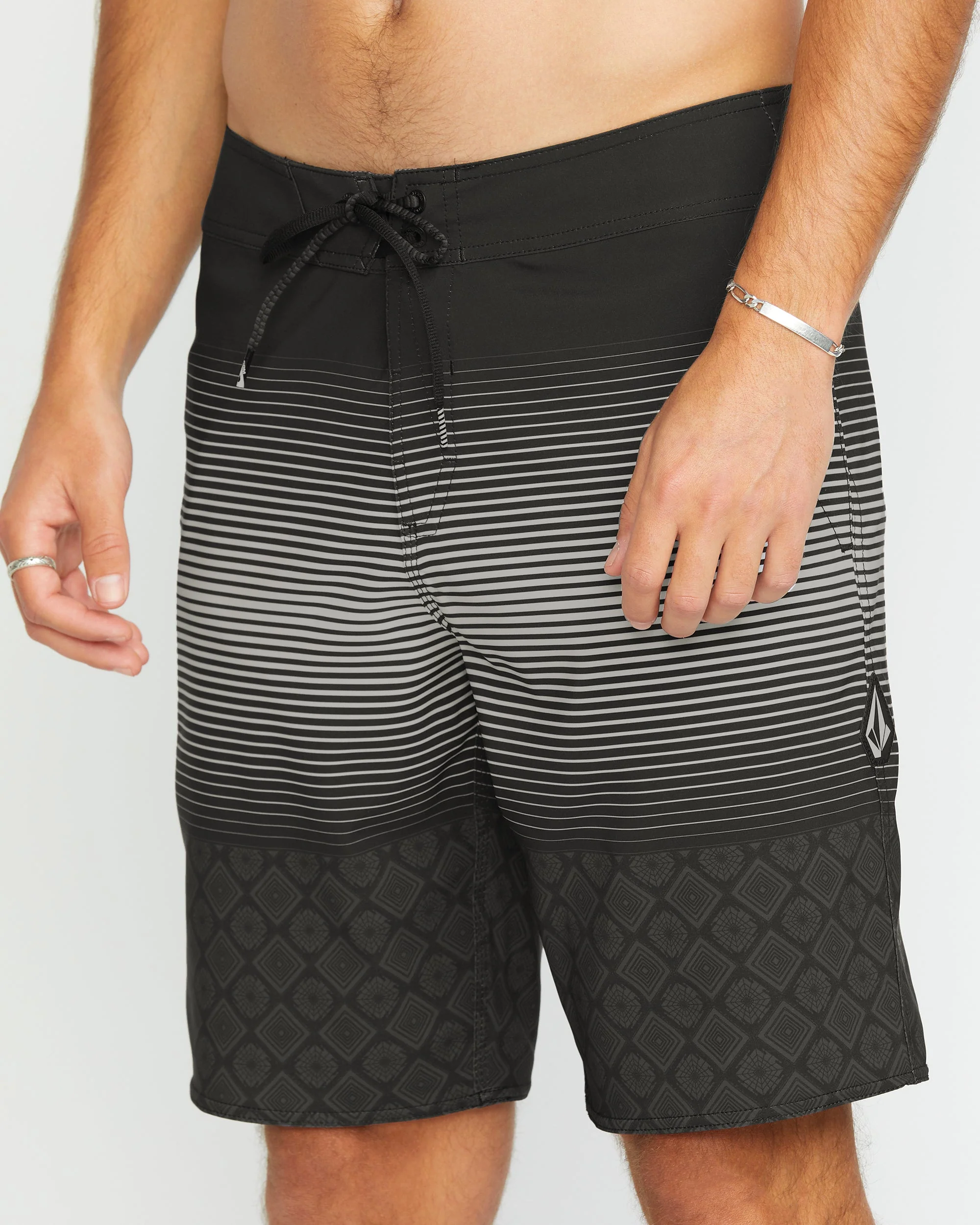 Lido Stripe Mod 20" Boardshorts - BLACK - Image 3