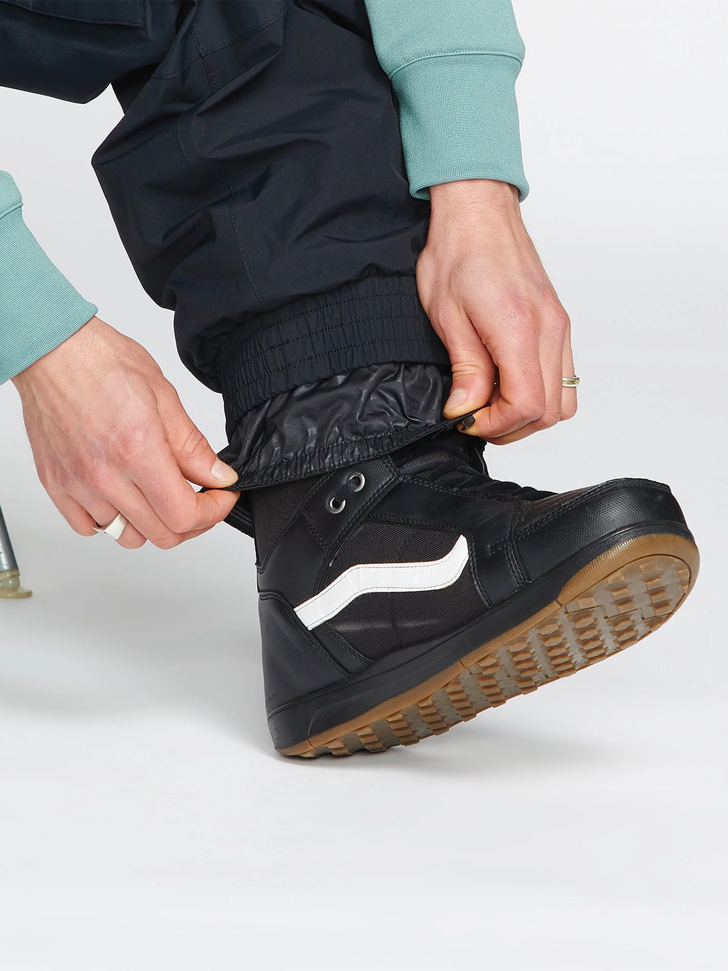 Longo Gore-Tex Trousers - Black - Image 10