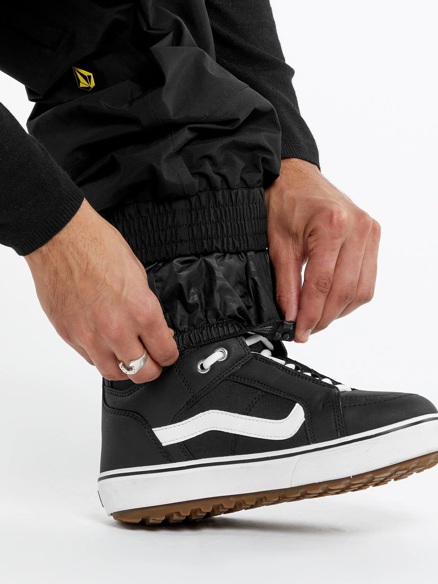 Longo Gore-Tex Hose - BLACK - Image 9
