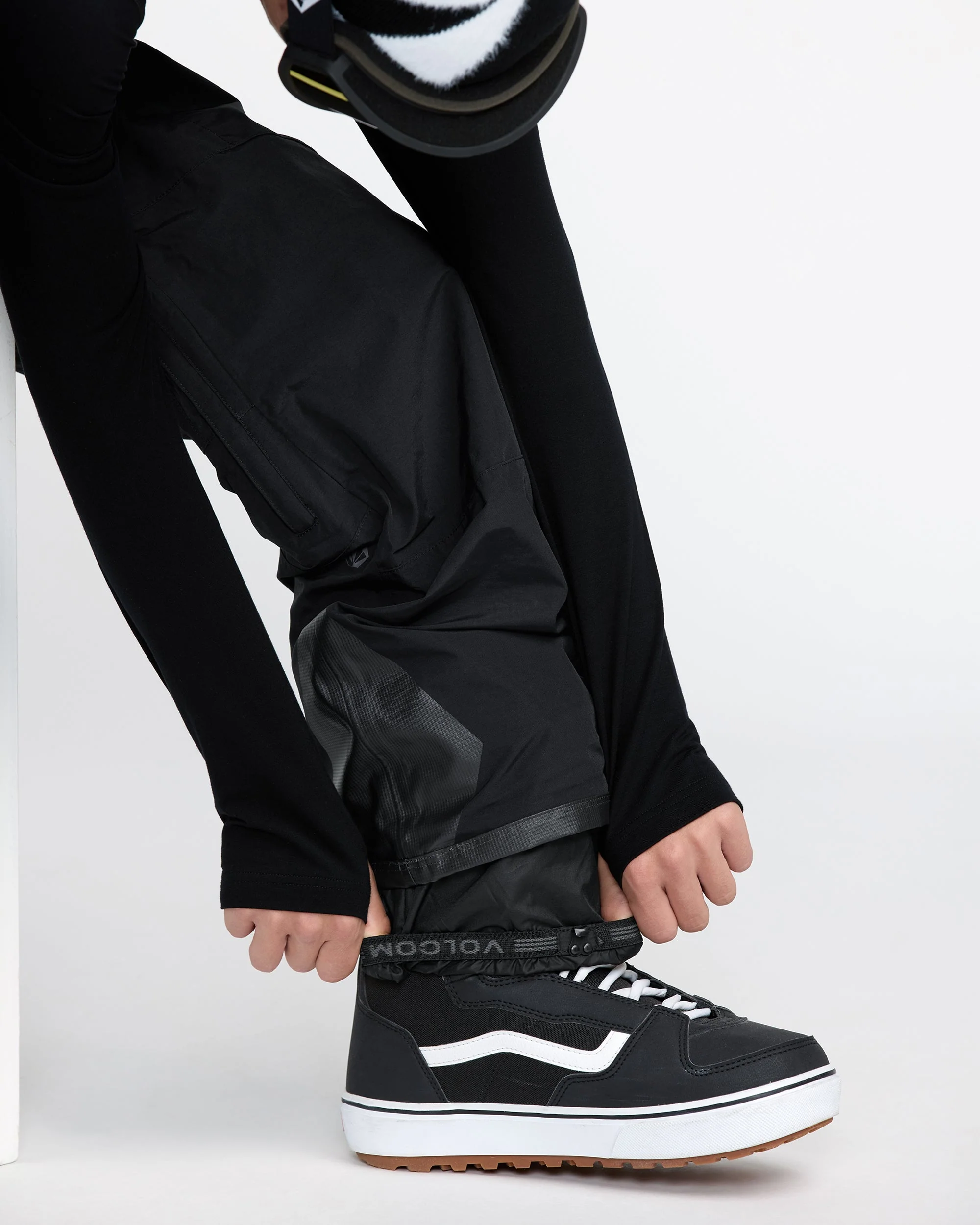Rain Gore-Tex Latzhose - Black - Image 9