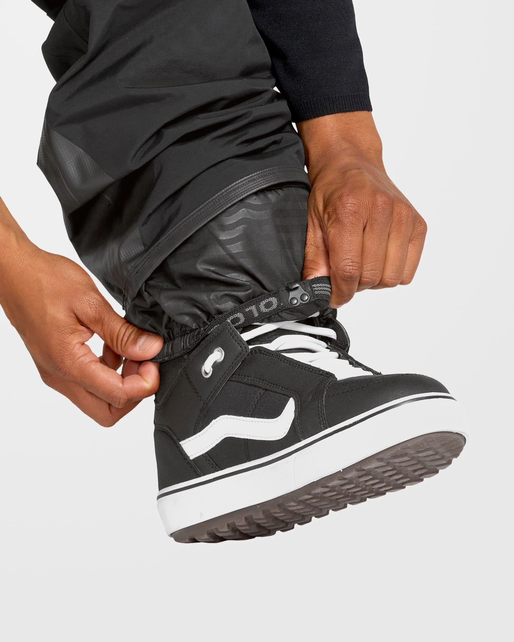 Rain Gore-Tex Bib Latzhose - Black - Image 12