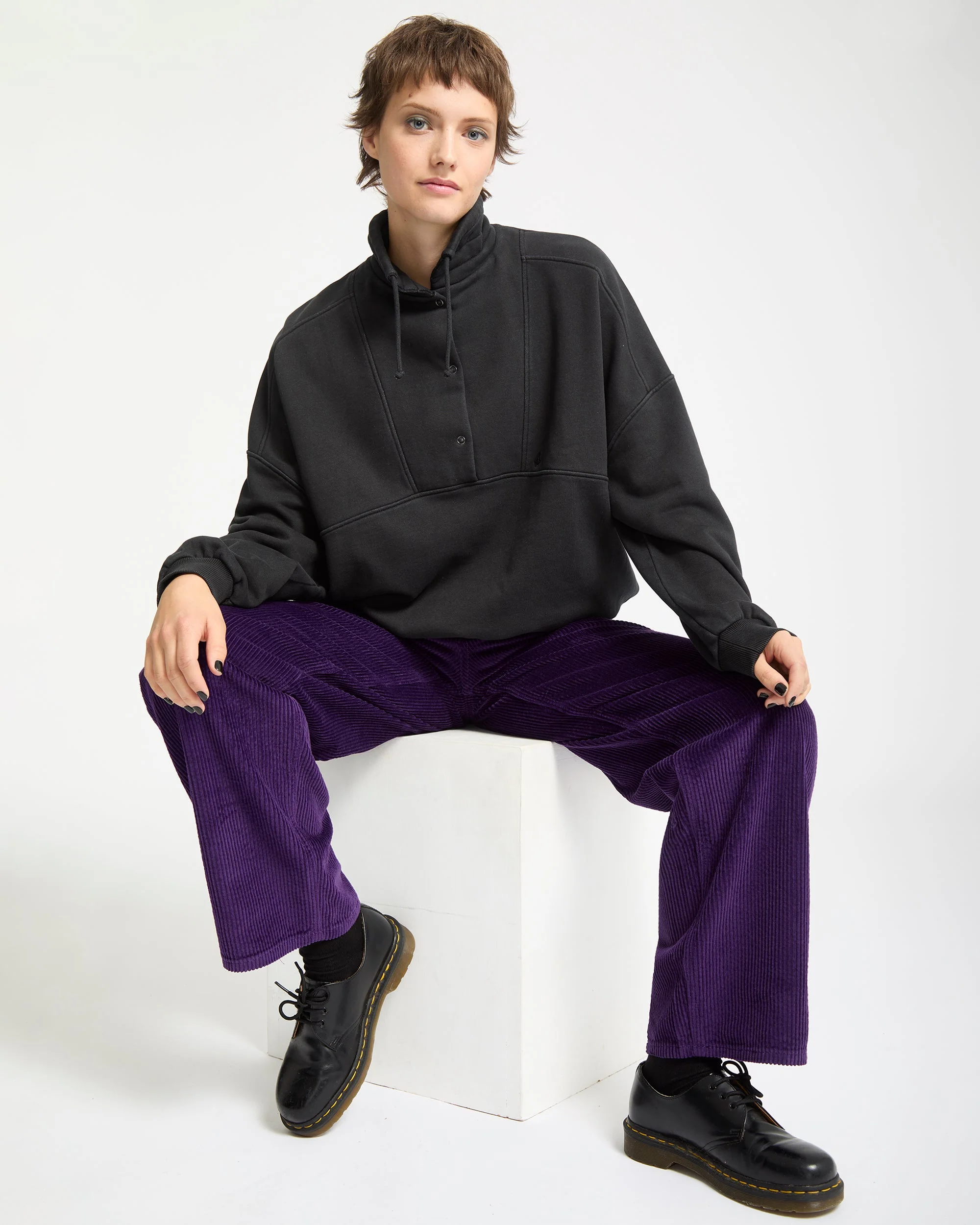 Reetrostone Sweatshirt - Vintage Black - Image 5
