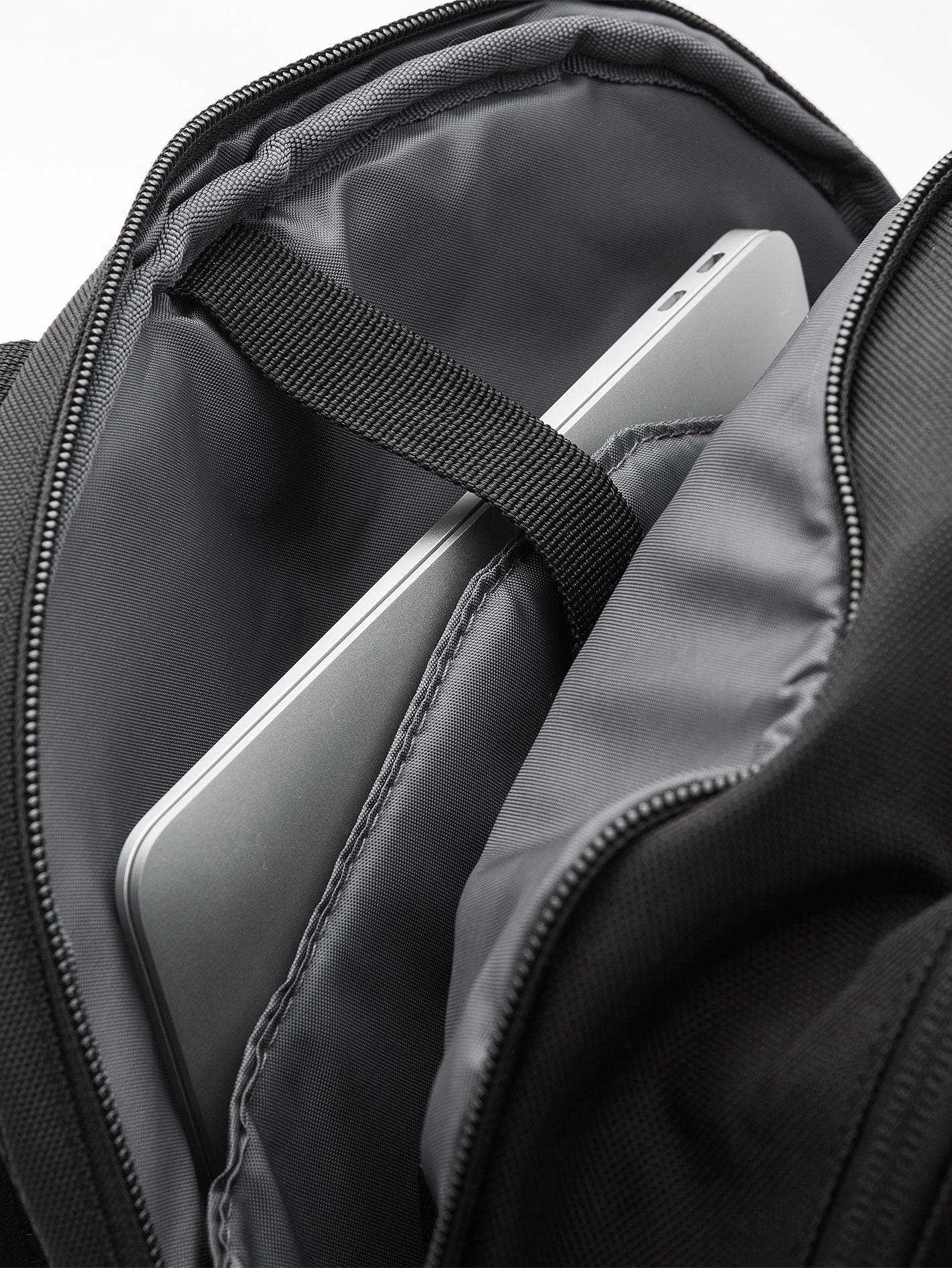 Volcom Roamer Rucksack - BLACK - Image 4