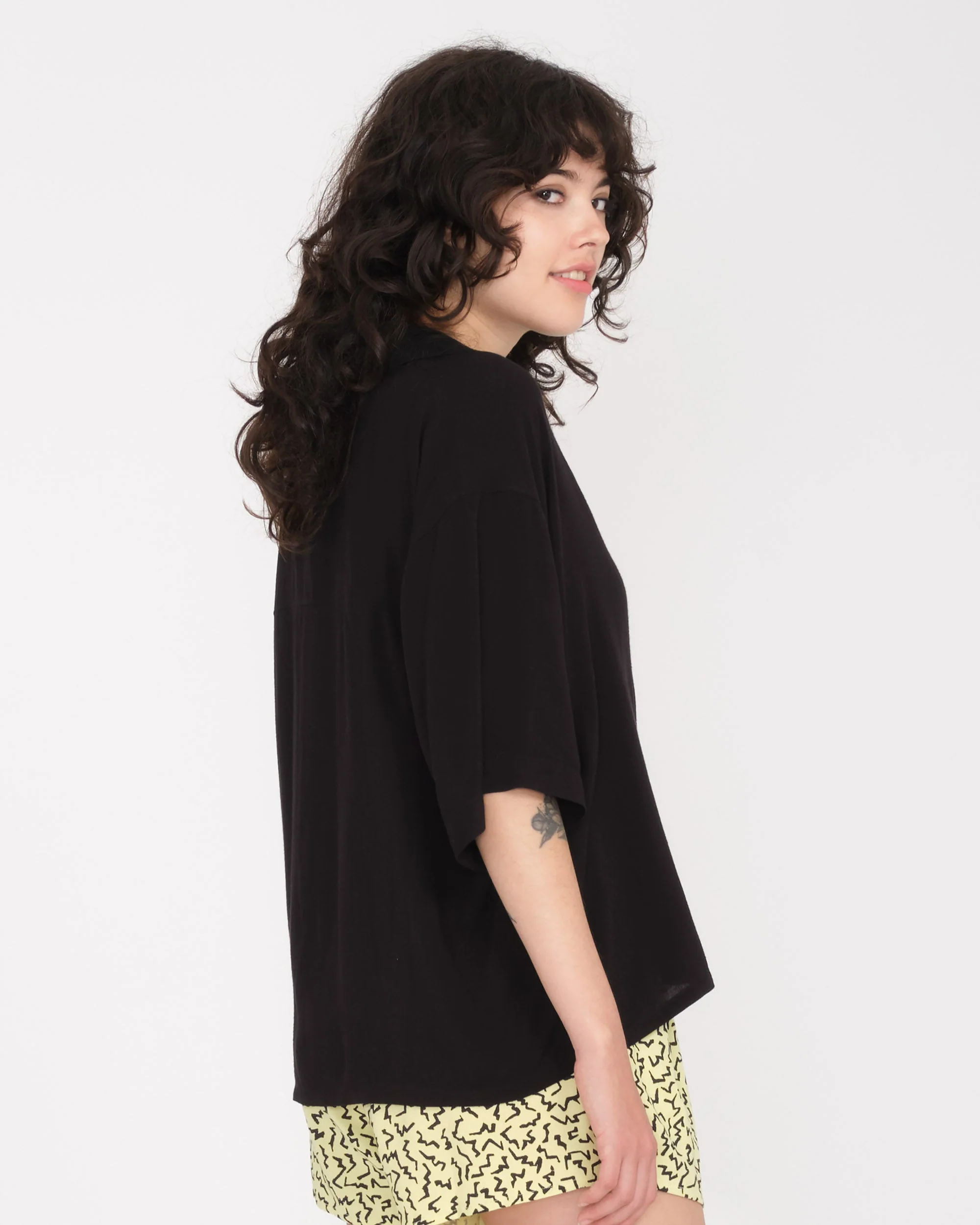 Servistone Woven Top - BLACK - Image 3