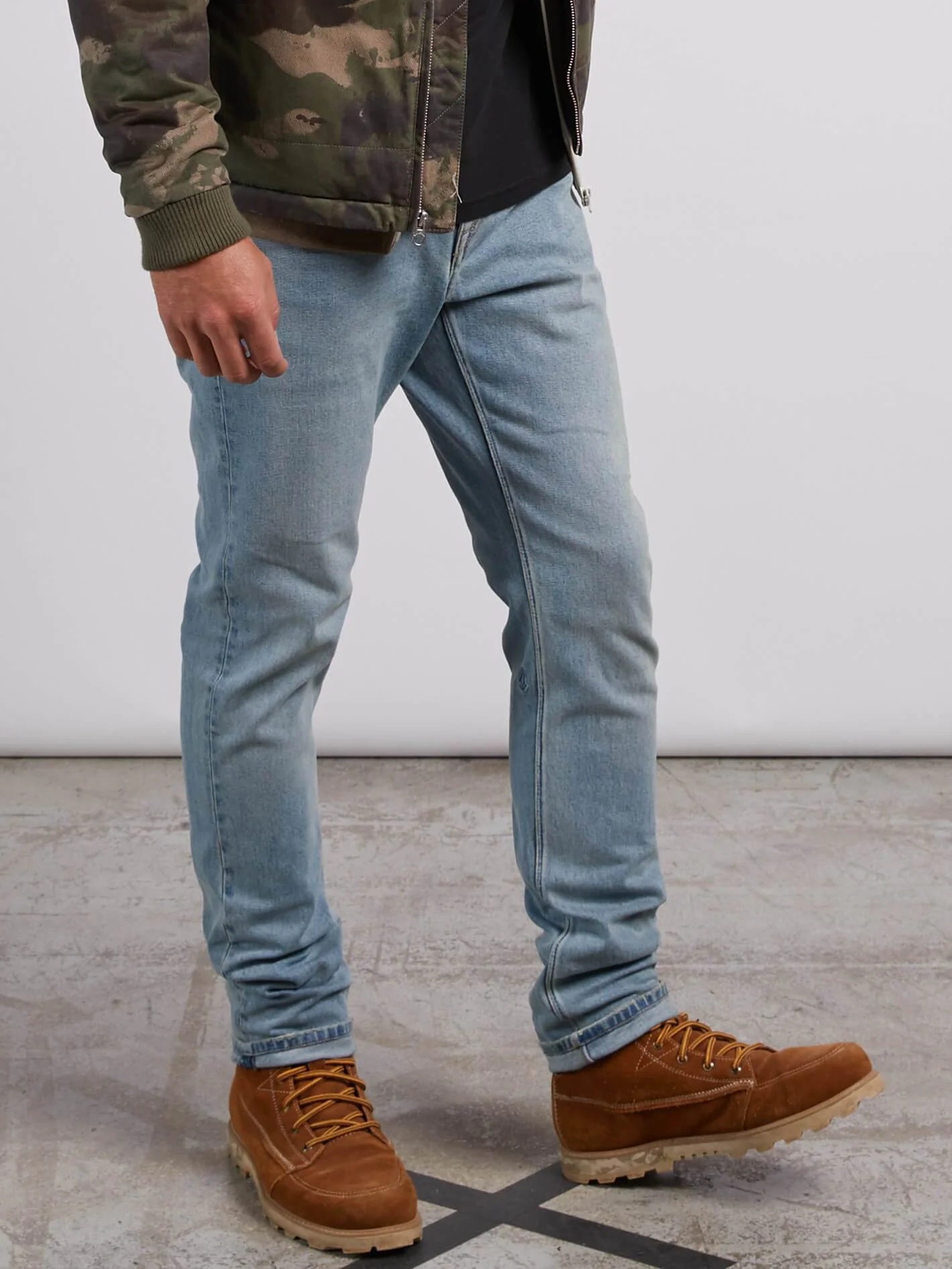 Solver Tapered Jeans - Allover Stone Light - Image 3