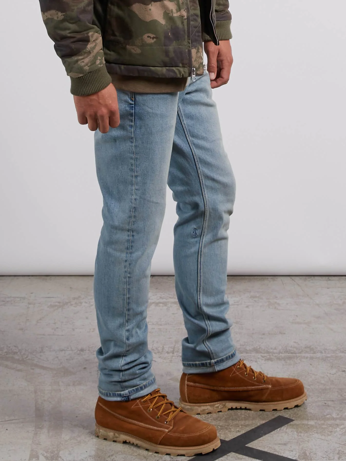 Solver Tapered Jeans - Allover Stone Light - Image 4