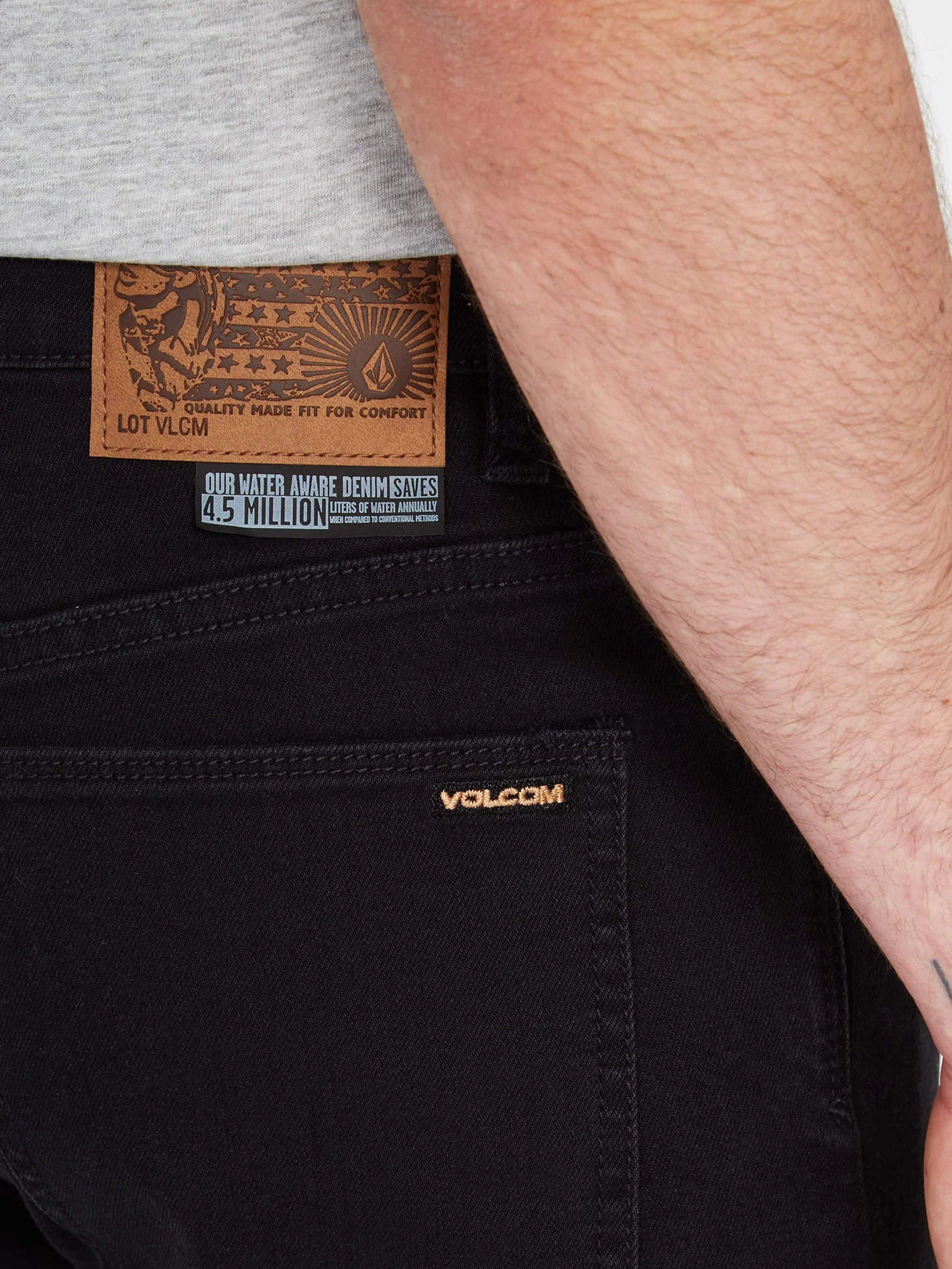 Solver Tapered Jeans - BLACK OUT - Image 6