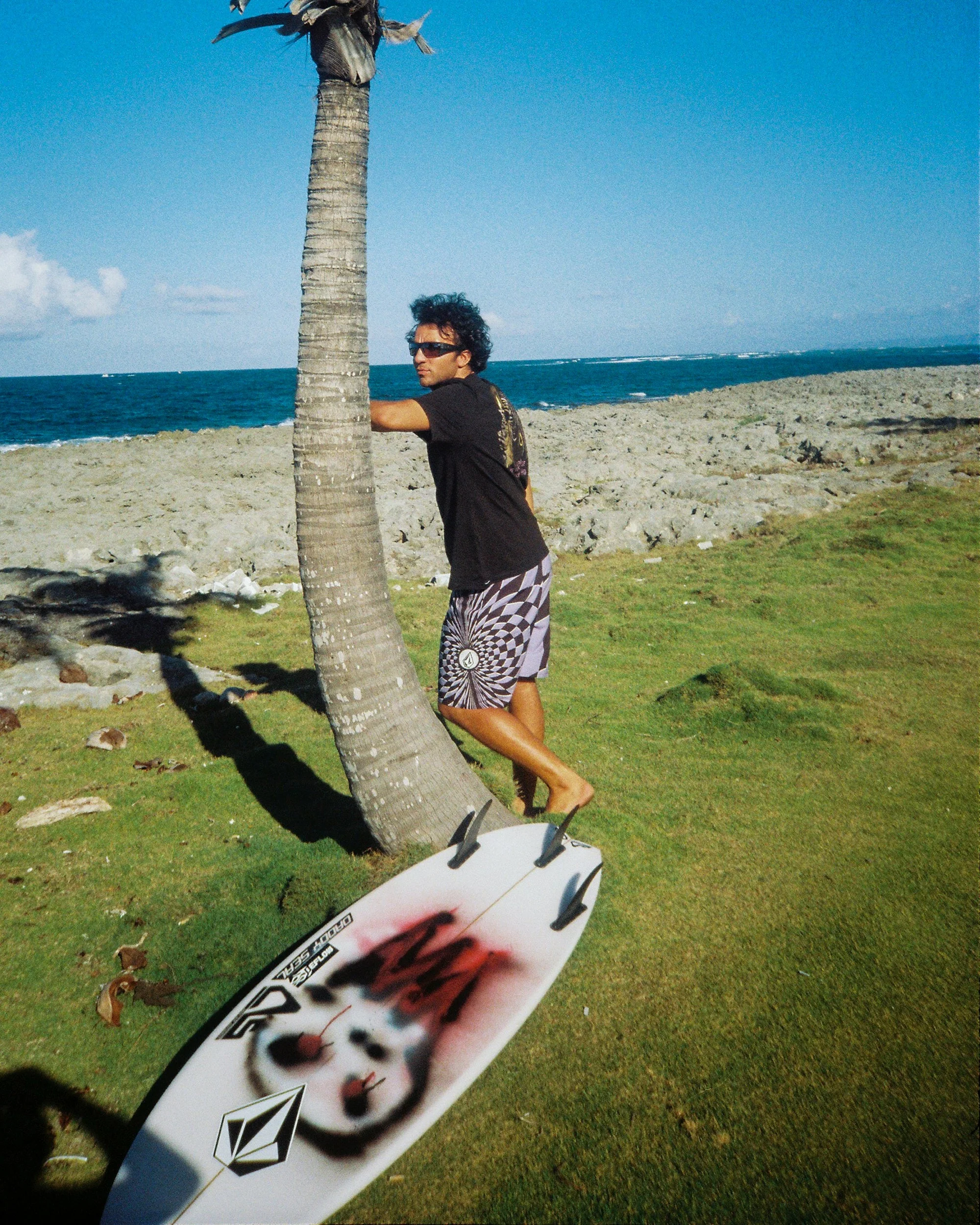 Spiral Stn Mod 19" Boardshorts - Violet - Image 5