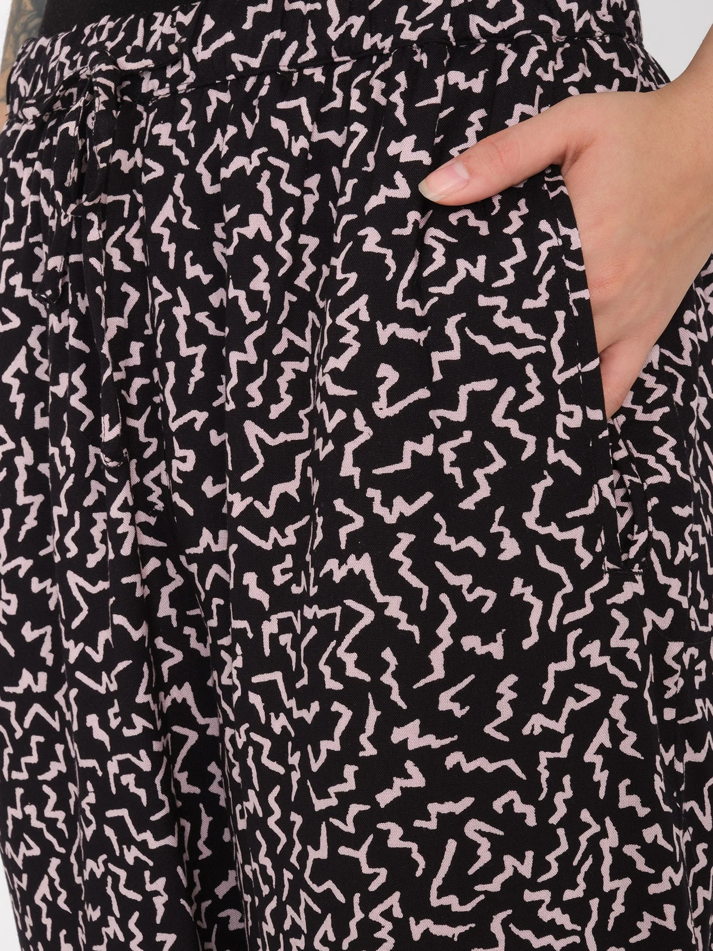 Surfpunk Elastic Waist Hose - BLACK - Image 4