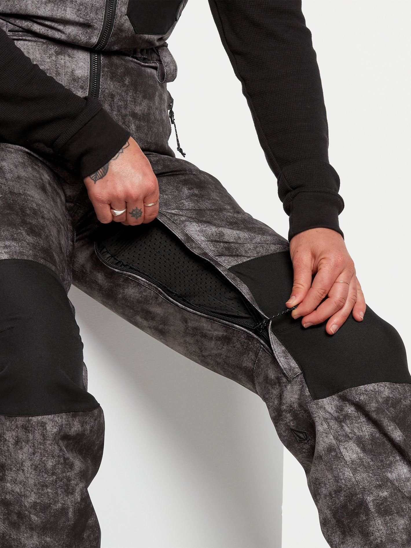 Swift Bib Overall - ACID BLACK - Image 11