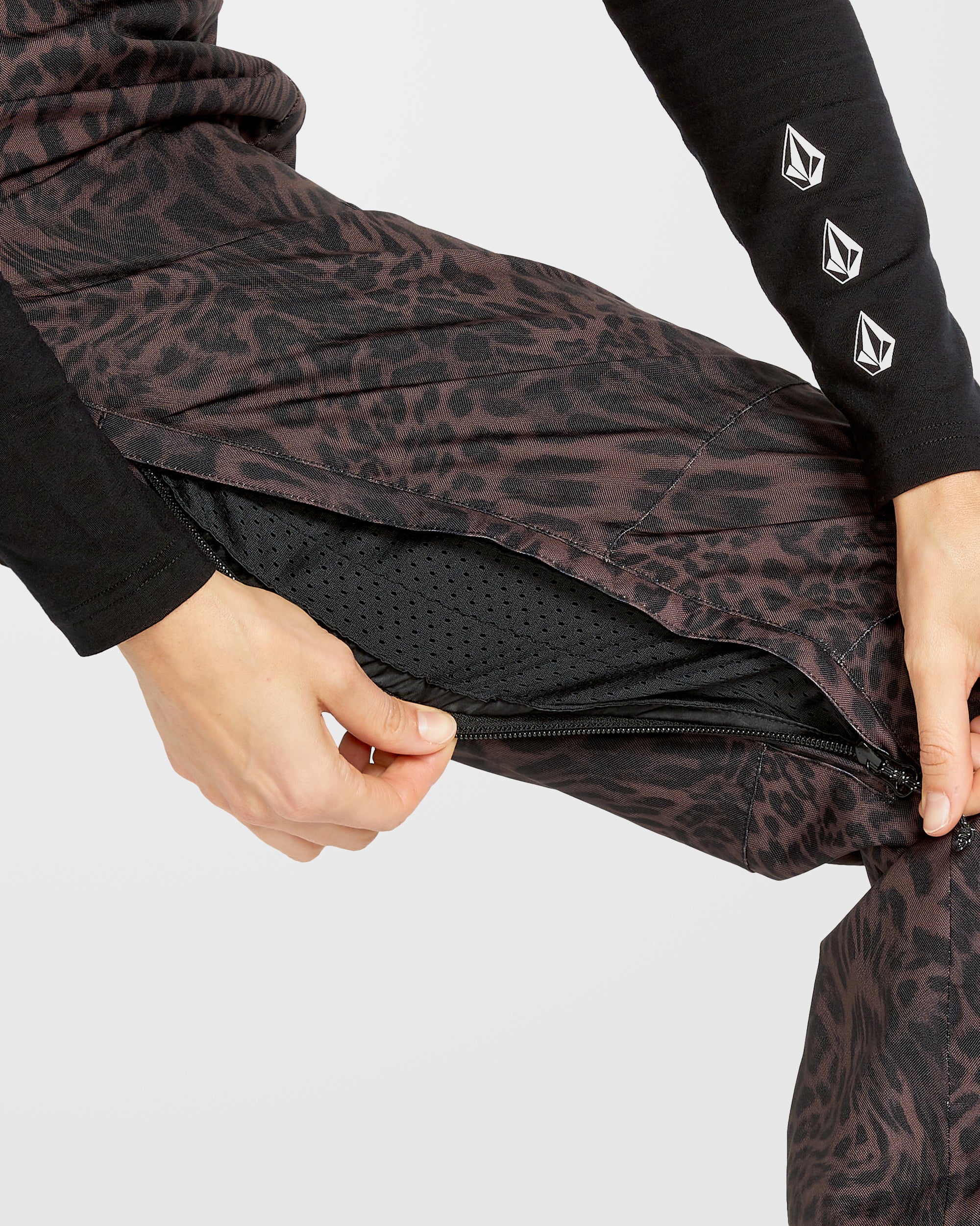 Swift Bib Latzhose - Leopard - Image 10