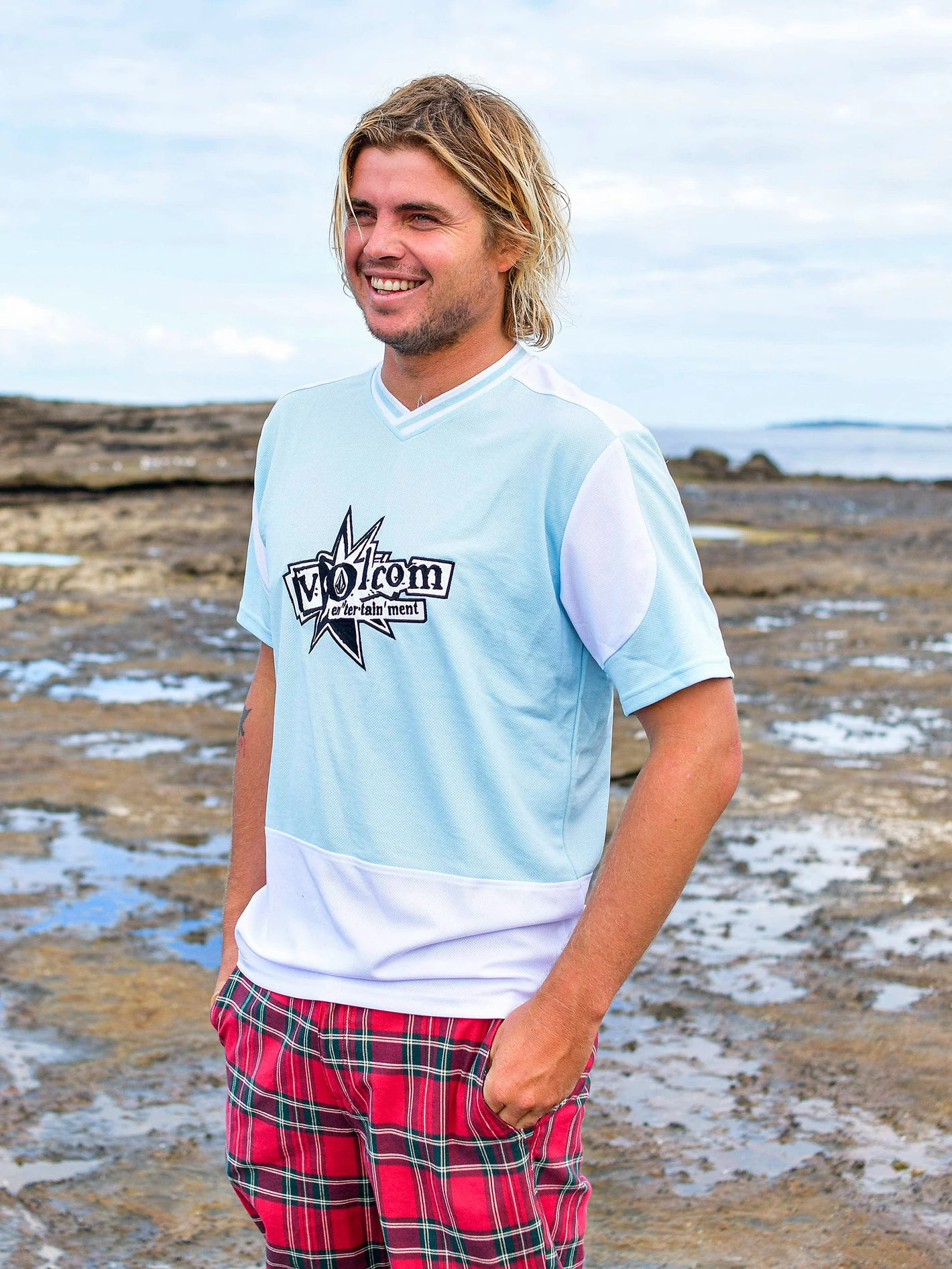 V Ent Noa Deane T-Shirt - MISTY BLUE