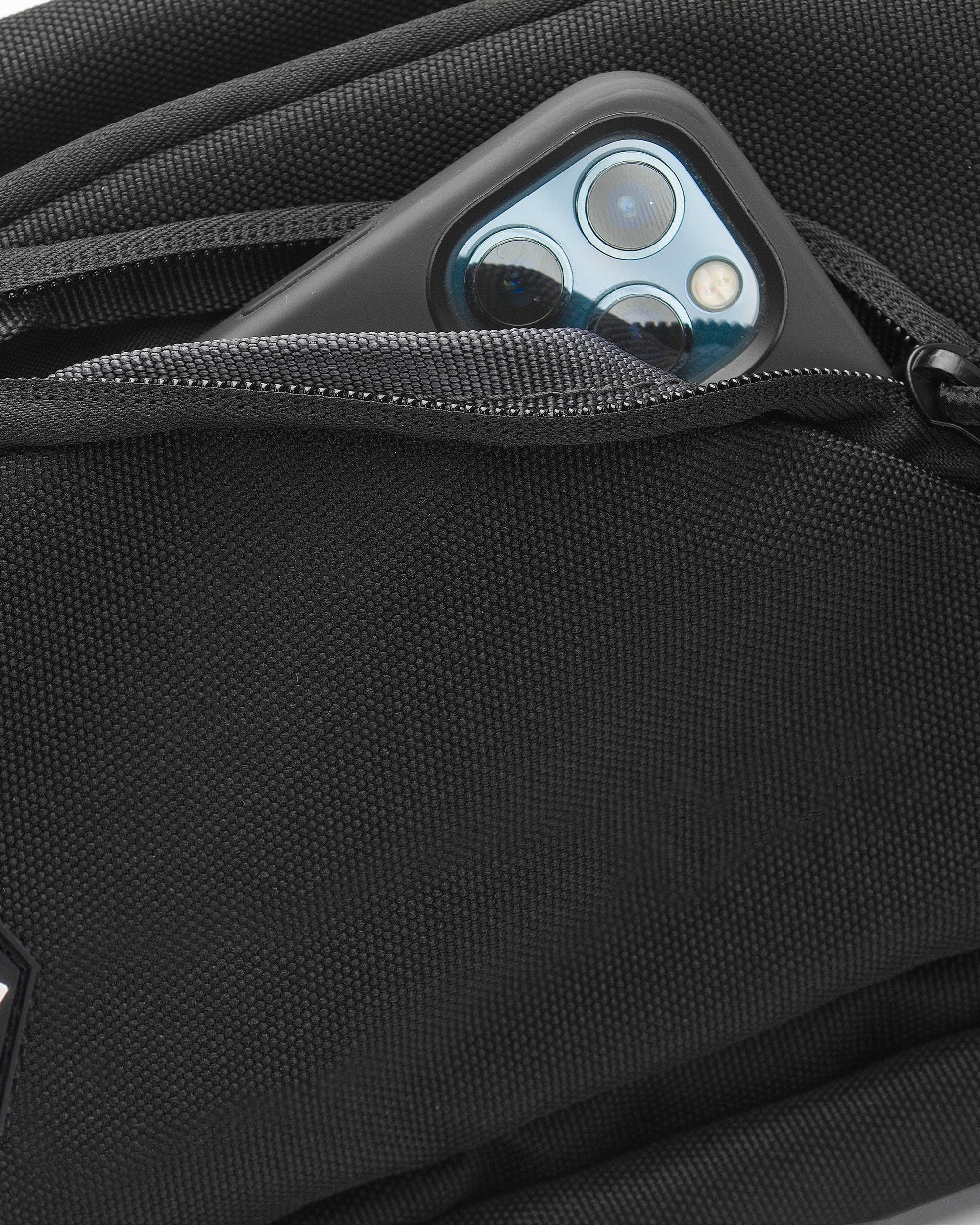 Waisted Pack Beuteltasche - Black - Image 5