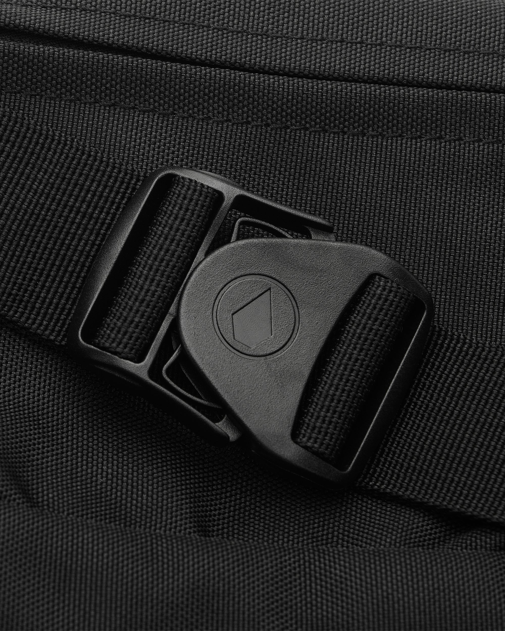 Waisted Pack Beuteltasche - Black - Image 8