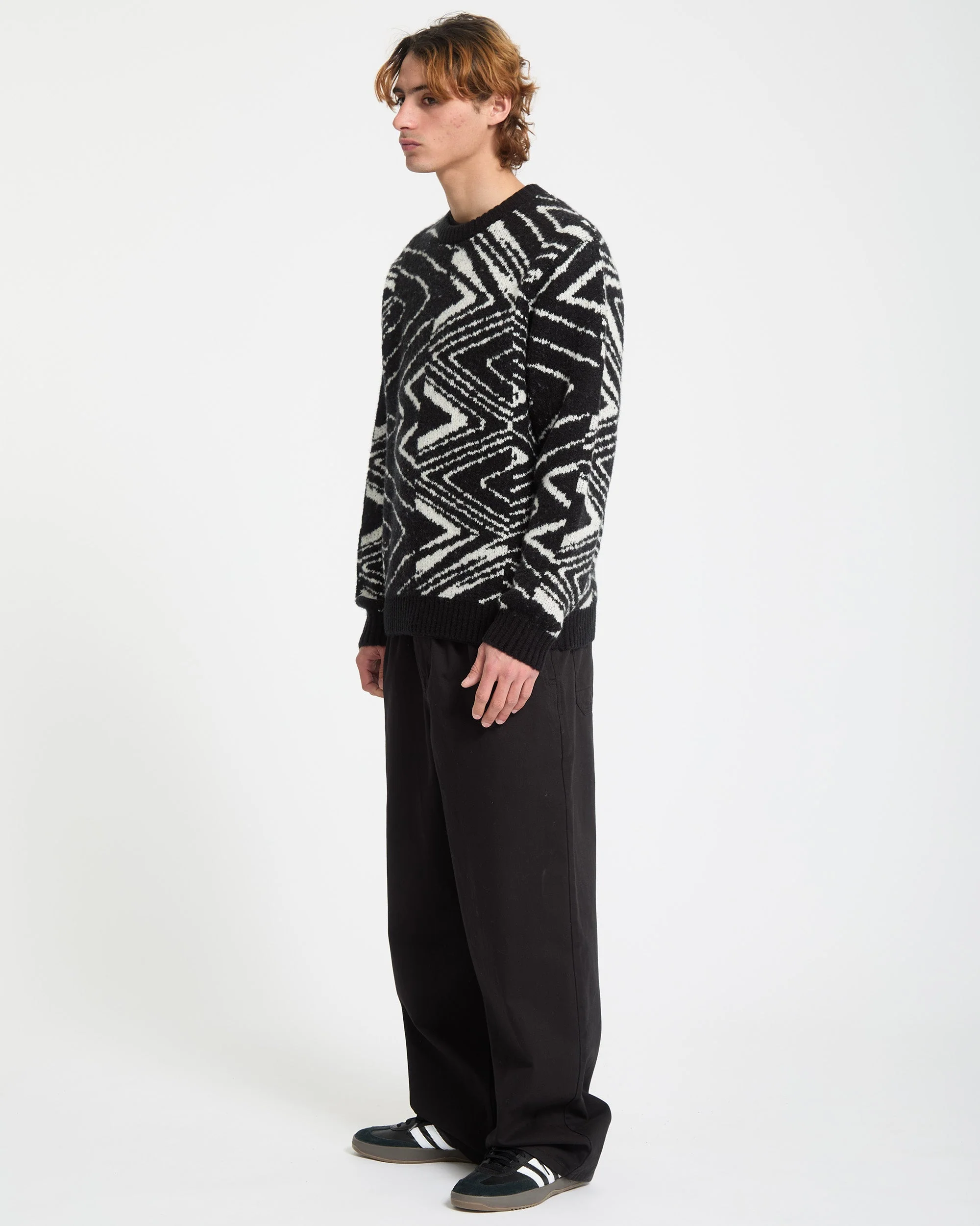 Zagner Pullover - Black - Image 4